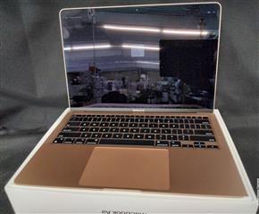 APPLE MACBOOK AIR A2337